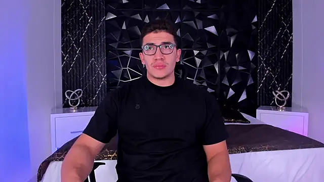 Snapshot of JeffDaltton chatting on 11.16.25 JeffDaltton online show from 11.16.25