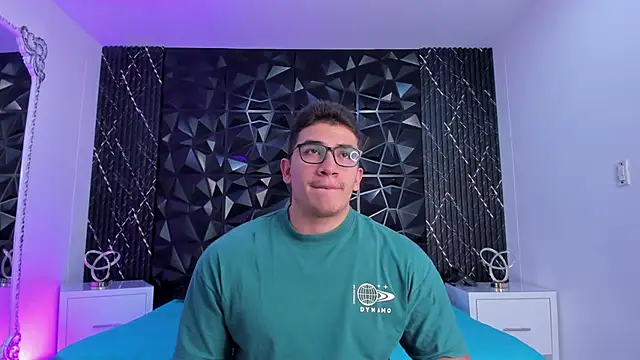 Snapshot of JeffDaltton chatting on 11.17.25 JeffDaltton online show from 11.17.25