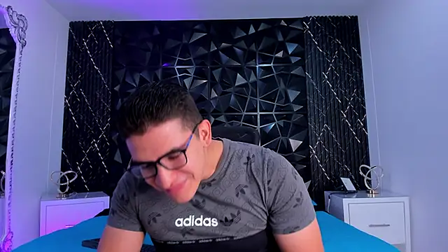 Snapshot of JeffDaltton chatting on 11.19.25 JeffDaltton online show from 11.19.25