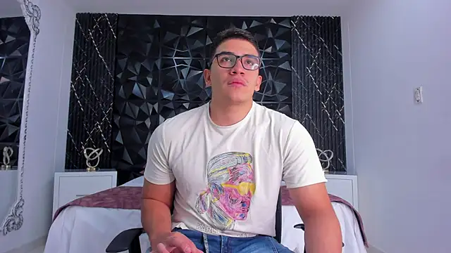 Snapshot of JeffDaltton chatting on 11.29.25 JeffDaltton online show from 11.29.25