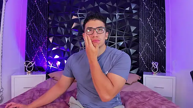 Snapshot of JeffDaltton chatting on 12.15.25 JeffDaltton online show from 12.15.25