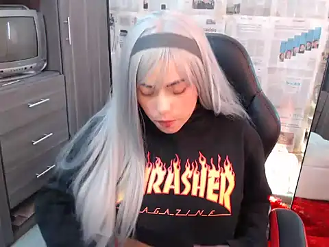 i am nina  online show from 11.11.25