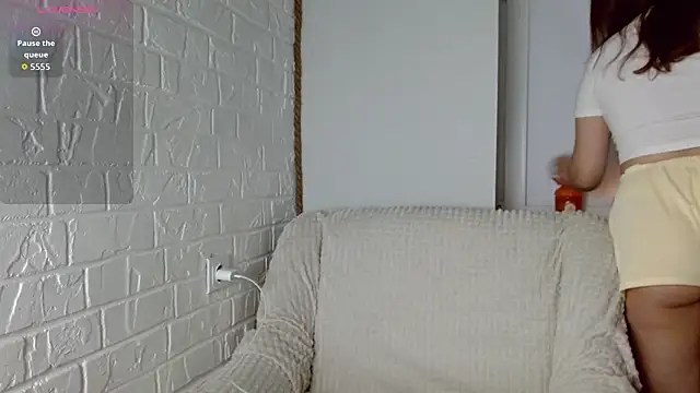 Snapshot of SayMeow_ chatting on 09.18.25 SayMeow  online show from 09.18.25