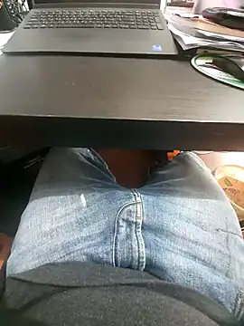 Snapshot of dream_catcher chatting on 09.25.25 dream catcher online show from 09.25.25