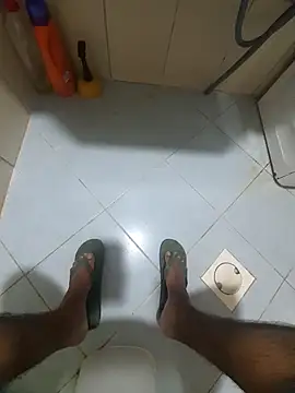 Snapshot of dream_catcher chatting on 10.24.25 dream catcher online show from 10.24.25