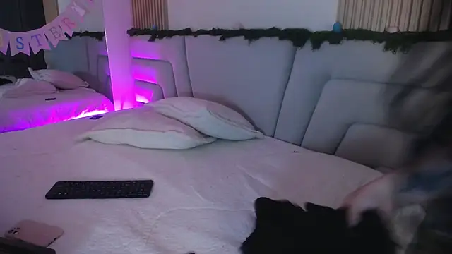 Miss Loise online show from 04.06.26