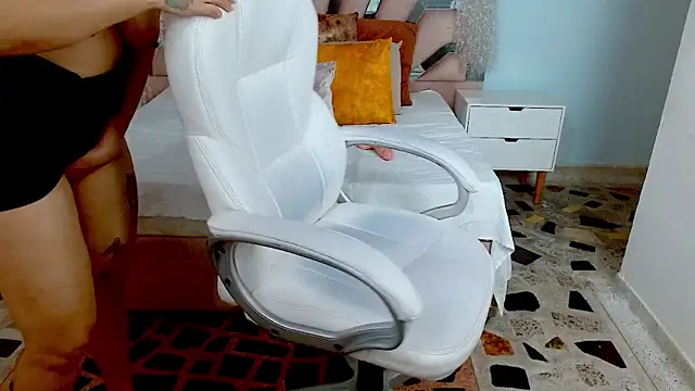 Snapshot of sophia_hadid chatting on 12.26.24 sophia hadid online show from 12.26.24