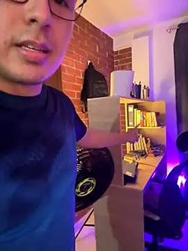 andrewmhilton  online show from 09.26.25