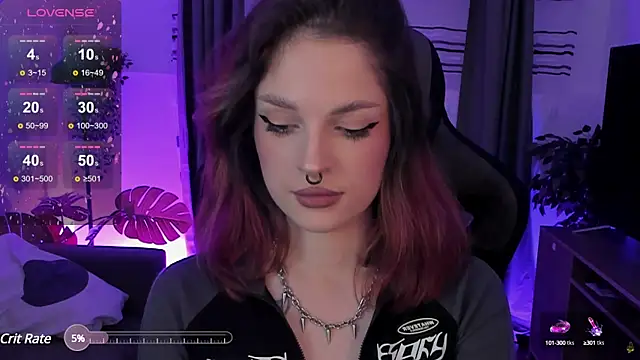 BratzieDarsie online show from 02.12.25