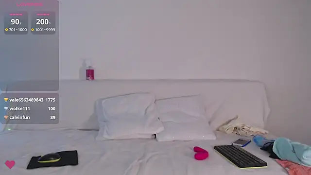 Kate001 online show from 12.28.24