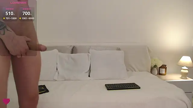 Kate001 online show from 01.18.25