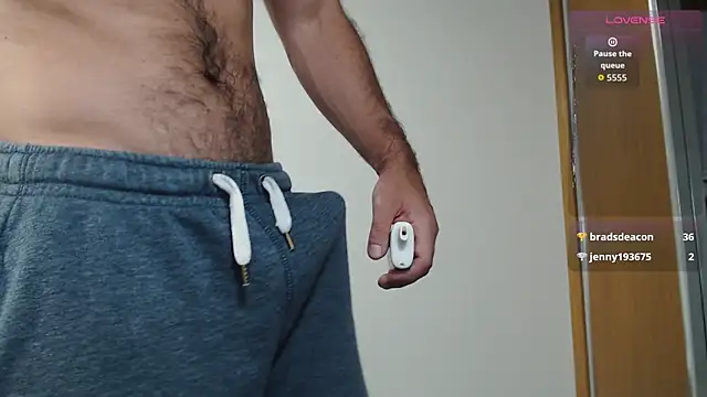 Snapshot of cutehairymacho chatting on 10.15.25 cutehairymacho online show from 10.15.25