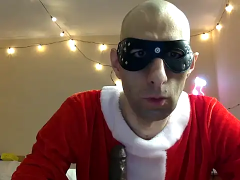 Snapshot of HandsomeAlfie chatting on 12.19.24 HandsomeAlfie online show from 12.19.24