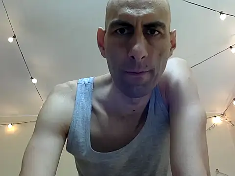 Snapshot of HandsomeAlfie chatting on 09.15.25 HandsomeAlfie online show from 09.15.25