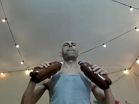 Snapshot of HandsomeAlfie chatting on 09.20.25 HandsomeAlfie online show from 09.20.25