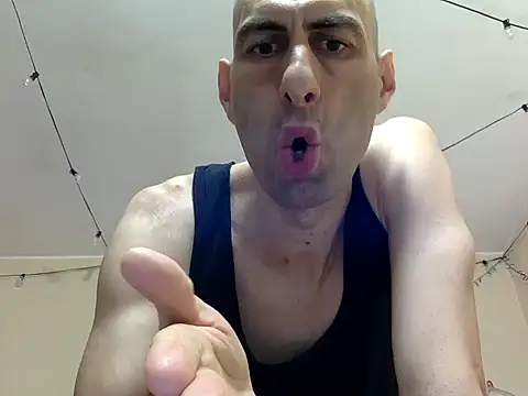 Snapshot of HandsomeAlfie chatting on 10.17.25 HandsomeAlfie online show from 10.17.25