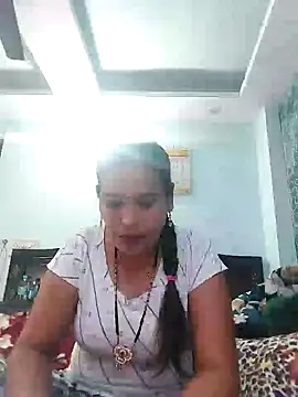 Poojabhabi101 online show from 01.28.25