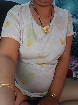 Poojabhabi101 online show from 02.14.25