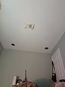 Snapshot of LiverandBrat77 chatting on 02.15.25 LiverandBrat77 online show from 02.15.25