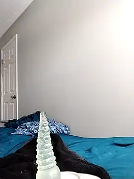 Snapshot of LiverandBrat77 chatting on 02.28.25 LiverandBrat77 online show from 02.28.25