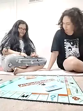 Snapshot of LiverandBrat77 chatting on 09.12.25 LiverandBrat77 online show from 09.12.25