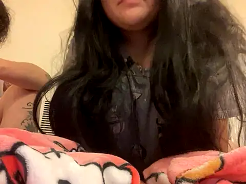 Snapshot of LiverandBrat77 chatting on 11.12.25 LiverandBrat77 online show from 11.12.25