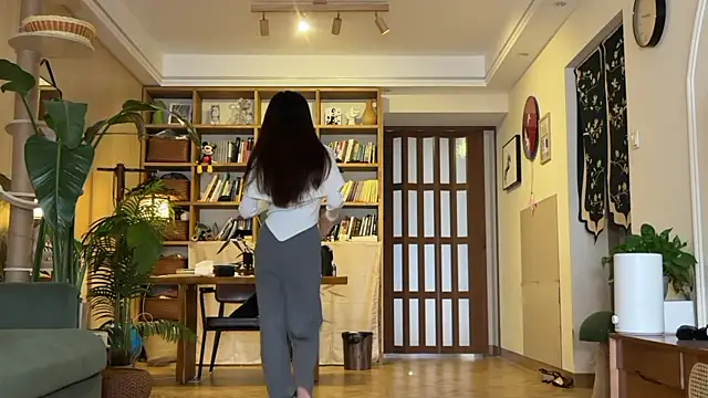 Snapshot of grandeeney chatting on 11.05.25 grandeeney online show from 11.05.25