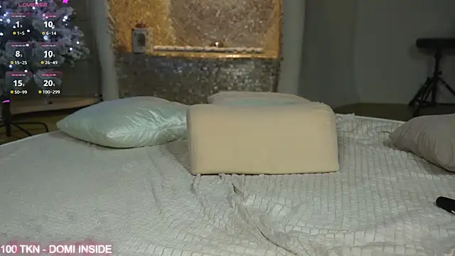 Snapshot of LanaLee chatting on 01.16.25 LanaLee online show from 01.16.25