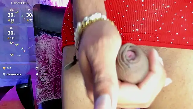 Snapshot of hurrencam chatting on 03.08.25 hurrencam online show from 03.08.25