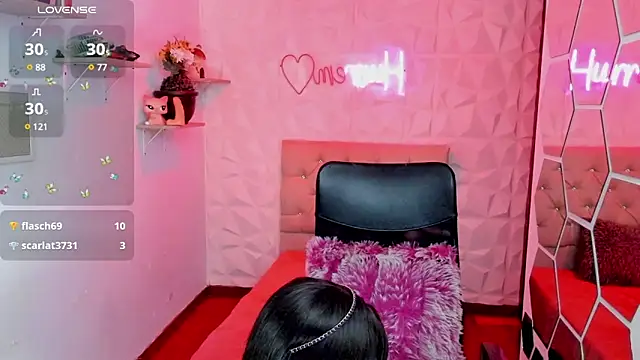 Snapshot of hurrencam chatting on 03.13.25 hurrencam online show from 03.13.25