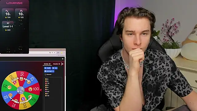 Snapshot of Vincent_Strong chatting on 11.16.25 Vincent Strong online show from 11.16.25