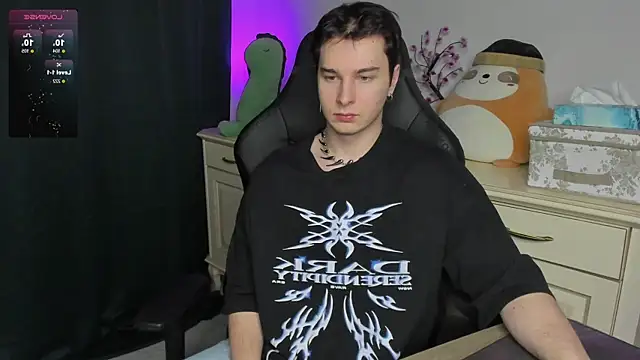 Snapshot of Vincent_Strong chatting on 01.14.26 Vincent Strong online show from 01.14.26