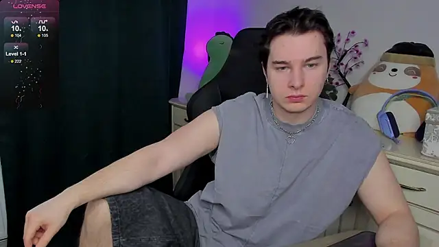 Snapshot of Vincent_Strong chatting on 01.19.26 Vincent Strong online show from 01.19.26