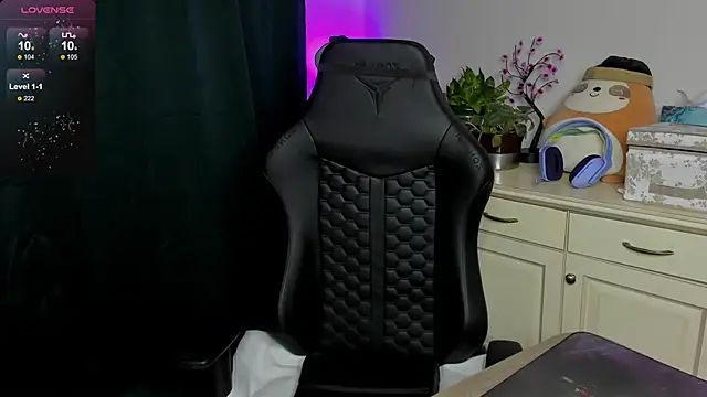 Snapshot of Vincent_Strong chatting on 02.02.26 Vincent Strong online show from 02.02.26