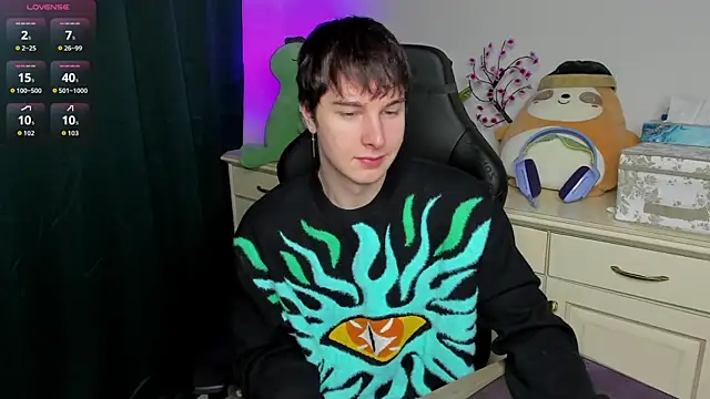 Snapshot of Vincent_Strong chatting on 02.08.26 Vincent Strong online show from 02.08.26