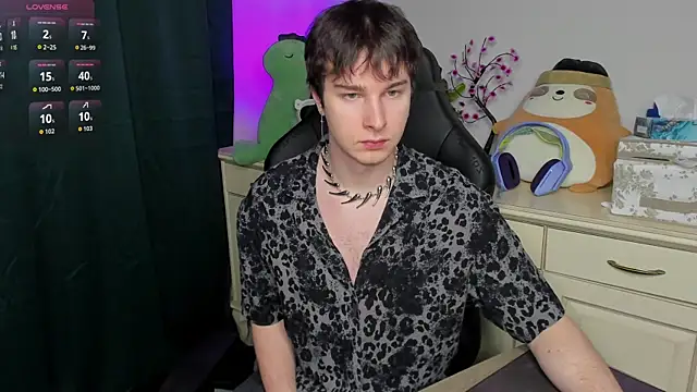 Snapshot of Vincent_Strong chatting on 02.09.26 Vincent Strong online show from 02.09.26