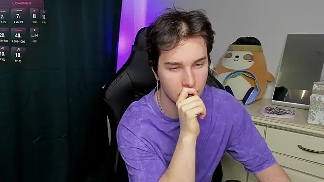 Snapshot of Vincent_Strong chatting on 02.21.26 Vincent Strong online show from 02.21.26