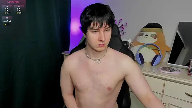 Snapshot of Vincent_Strong chatting on 02.27.26 Vincent Strong online show from 02.27.26