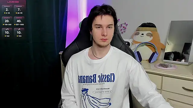 Snapshot of Vincent_Strong chatting on 03.14.26 Vincent Strong online show from 03.14.26