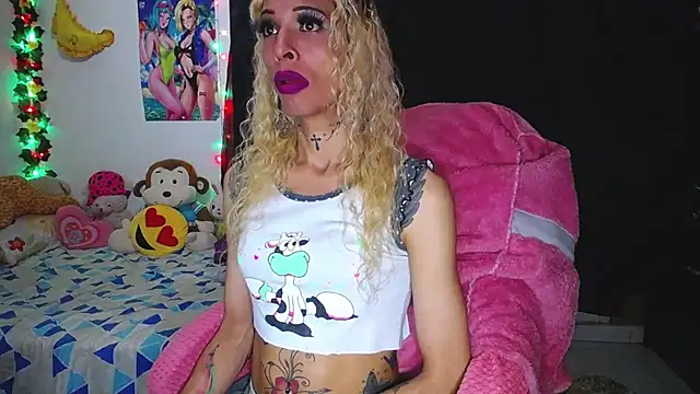 flaquita corall online show from 04.15.26