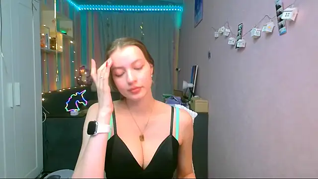 Snapshot of __Aphrodita__wow__ chatting on 02.08.25   Aphrodita  wow   online show from 02.08.25