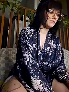 anyalikestosuck online show from 12.11.24