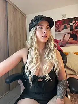 zafiro mo0n online show from 01.13.25