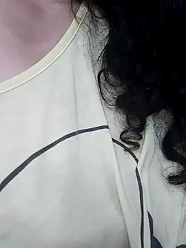 Snapshot of Doll_Nepali chatting on 12.28.24 Doll Nepali online show from 12.28.24