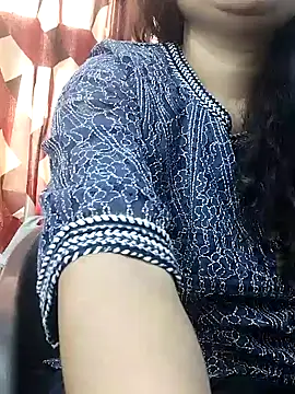 Snapshot of Doll_Nepali chatting on 02.28.25 Doll Nepali online show from 02.28.25