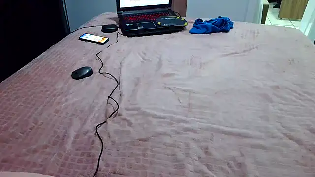 Snapshot of Kellynha_Sweet chatting on 01.01.25 Kellynha Sweet online show from 01.01.25