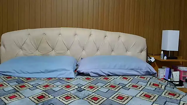 Snapshot of Kellynha_Sweet chatting on 10.28.25 Kellynha Sweet online show from 10.28.25