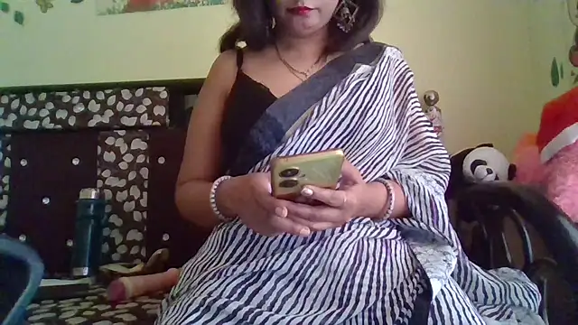 Snapshot of NautyBabe chatting on 02.21.25 NautyBabe online show from 02.21.25