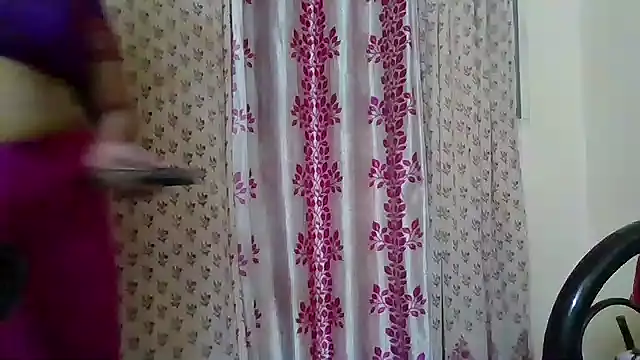 Snapshot of NautyBabe chatting on 09.10.25 NautyBabe online show from 09.10.25