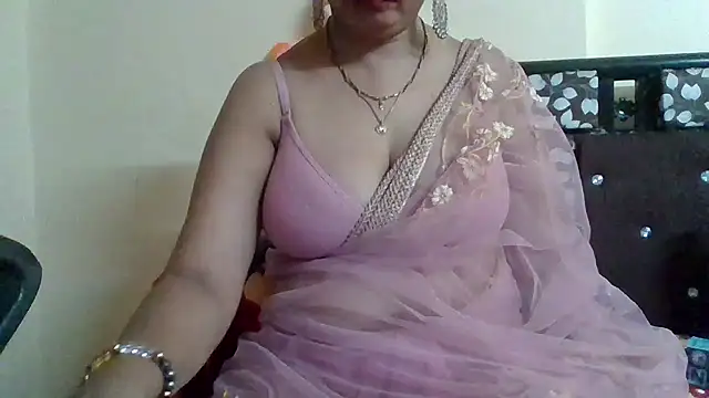 Snapshot of NautyBabe chatting on 09.14.25 NautyBabe online show from 09.14.25